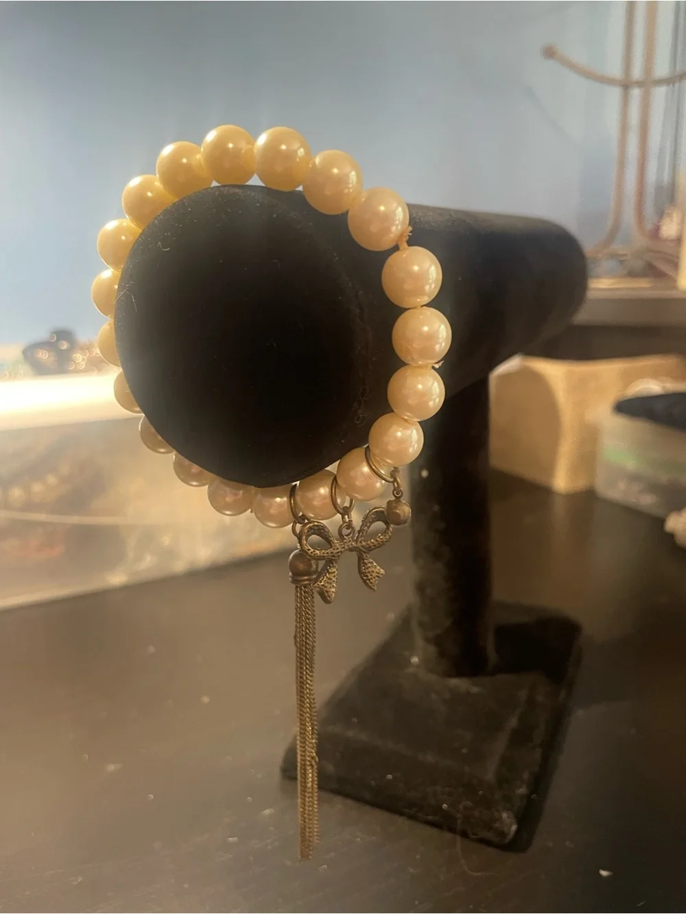 N/A elegant cream